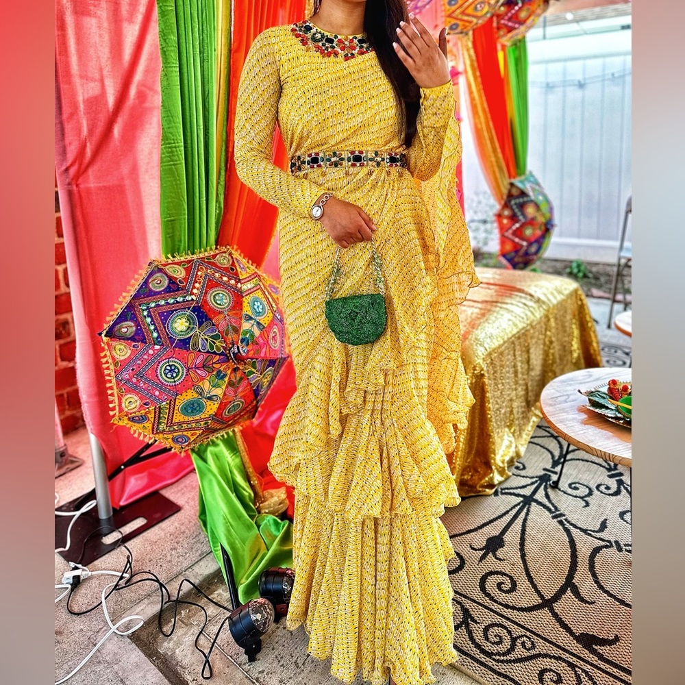 Designer Beautiful Ruffle Saree - Picture 3 of 5